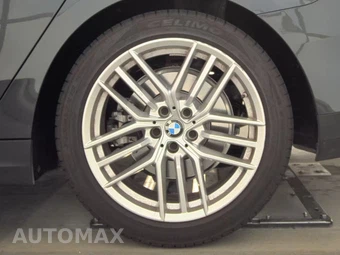 2025 BMW 5 Series Sedan 530i - miniatura 12