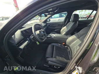 2025 BMW 5 Series Sedan 530i - miniatura 13