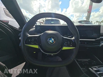 2025 BMW 5 Series Sedan 530i - miniatura 16