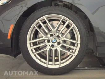 2025 BMW 5 Series Sedan 530i - miniatura 9