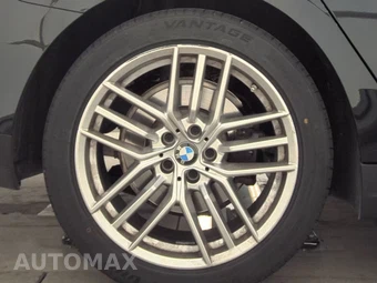 2025 BMW 5 Series Sedan 530i - miniatura 11