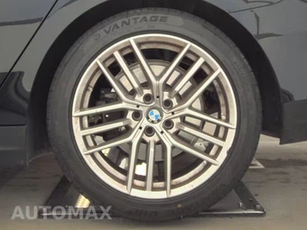 2025 BMW 5 Series Sedan 530i - miniatura 12