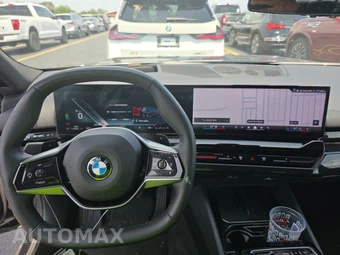 2025 BMW 5 Series Sedan 530i - miniatura 17