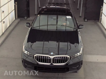 2025 BMW 5 Series Sedan 530i - miniatura 2