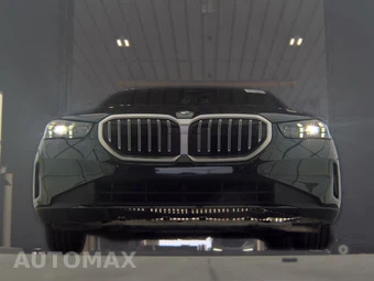 2025 BMW 5 Series Sedan 530i - miniatura 3