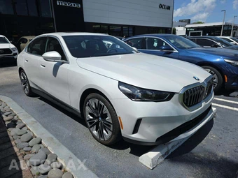 2025 BMW 5 Series Sedan 530i - miniatura 4