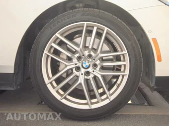 2025 BMW 5 Series Sedan 530i - miniatura 10