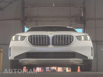 2025 BMW 5 Series Sedan 530i - miniatura 3