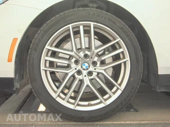2025 BMW 5 Series Sedan 530i - miniatura 9