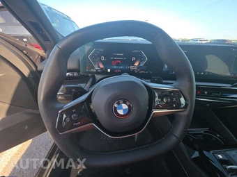 2025 BMW 5 Series Sedan 530i - miniatura 16