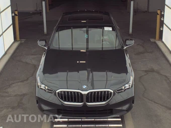 2025 BMW 5 Series Sedan 530i - miniatura 2