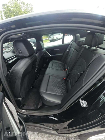 2025 BMW 5 Series Sedan 530i - miniatura 13