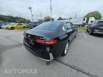 2025 BMW 5 Series Sedan 530i - miniatura 3