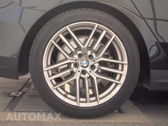 2025 BMW 5 Series Sedan 530i - miniatura 11