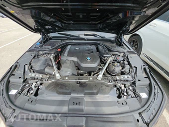 2025 BMW 5 Series Sedan 530i - miniatura 21