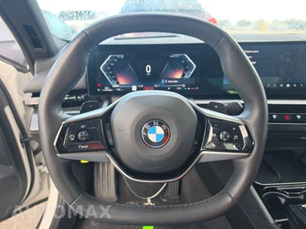 2025 BMW 5 Series Sedan 530i - miniatura 10