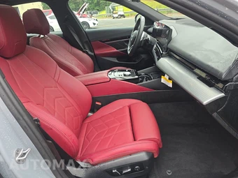2025 BMW 5 Series Sedan 530i xDrive M SPORT LINE - miniatura 8