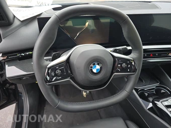 2025 BMW 5 Series Sedan 530i xDrive - miniatura 10