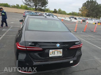 2025 BMW 5 Series Sedan 530i xDrive - miniatura 5