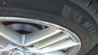 2025 BMW 5 Series Sedan 530i xDrive - miniatura 23