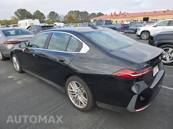 2025 BMW 5 Series Sedan 530i xDrive - miniatura 6