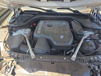 2025 BMW 5 Series Sedan 530i xDrive - miniatura 16