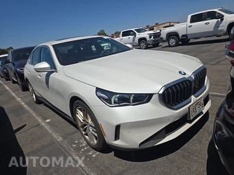 2025 BMW 5 Series Sedan 530i xDrive - miniatura 3