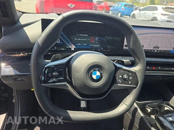 2025 BMW 5 Series Sedan 530i xDrive - miniatura 10