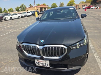 2025 BMW 5 Series Sedan 530i xDrive - miniatura 2