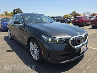 2025 BMW 5 Series Sedan 530i xDrive - miniatura 3