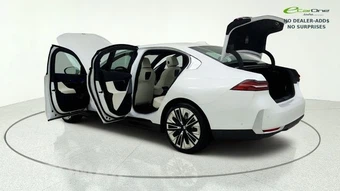 2025 BMW 5 Series Sedan 540i xDrive - miniatura 12