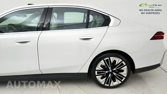 2025 BMW 5 Series Sedan 540i xDrive - miniatura 18