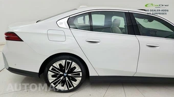 2025 BMW 5 Series Sedan 540i xDrive - miniatura 23