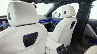 2025 BMW 5 Series Sedan 540i xDrive - miniatura 39