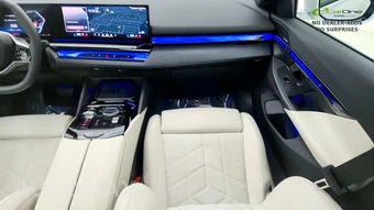 2025 BMW 5 Series Sedan 540i xDrive - miniatura 47