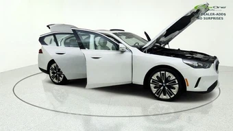 2025 BMW 5 Series Sedan 540i xDrive - miniatura 8