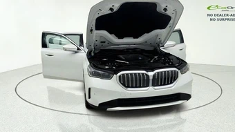 2025 BMW 5 Series Sedan 540i xDrive - miniatura 9