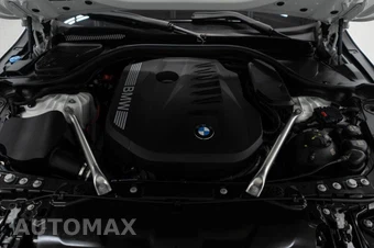 2025 BMW 5 Series Sedan 540i xDrive - miniatura 30