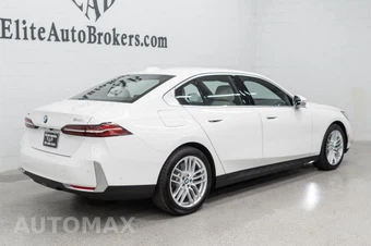 2025 BMW 5 Series Sedan 540i xDrive - miniatura 35