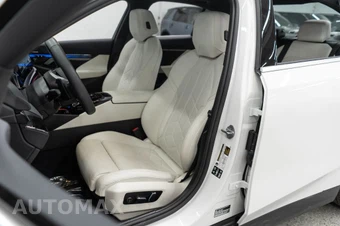 2025 BMW 5 Series Sedan 540i xDrive - miniatura 7
