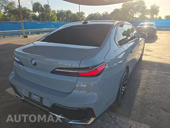 2025 BMW 7 Series Sedan 740i - miniatura 4