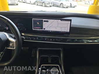 2025 BMW 7 Series Sedan 740i - miniatura 11