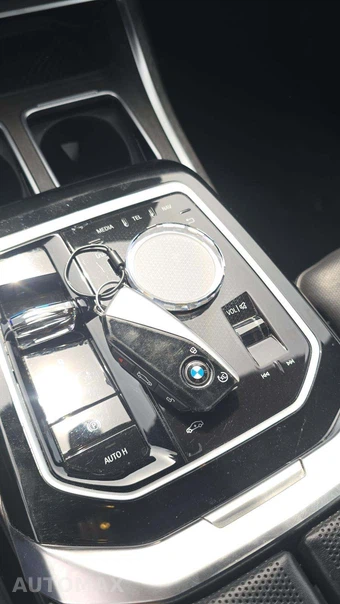2025 BMW 7 Series Sedan 740i - miniatura 22