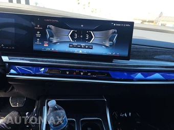 2025 BMW 7 Series Sedan 740i - miniatura 7