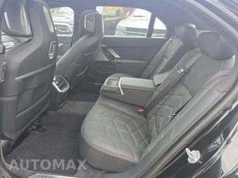 2025 BMW 7 Series Sedan 740i – miniatura 13