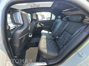 2025 BMW 7 Series Sedan 740i - miniatura 13
