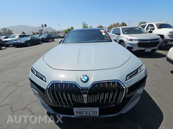 2025 BMW 7 Series Sedan 740i - miniatura 2