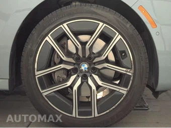 2025 BMW 7 Series Sedan 740i xDrive – miniatura 10