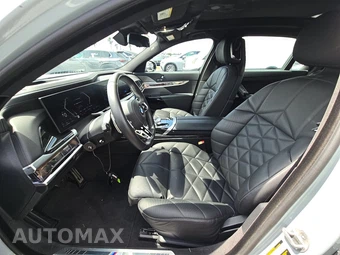 2025 BMW 7 Series Sedan 740i xDrive – miniatura 13