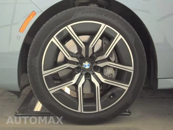 2025 BMW 7 Series Sedan 740i xDrive – miniatura 9